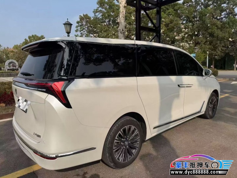 25年别克GL8轿车抵押车出售