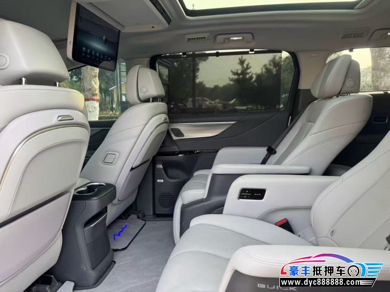 25年别克GL8轿车抵押车出售