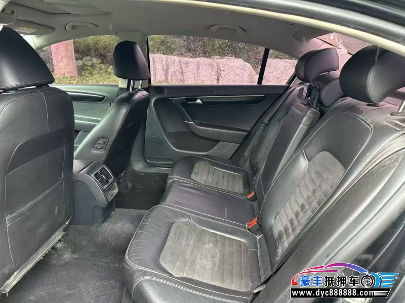 16年大众迈腾轿车抵押车出售