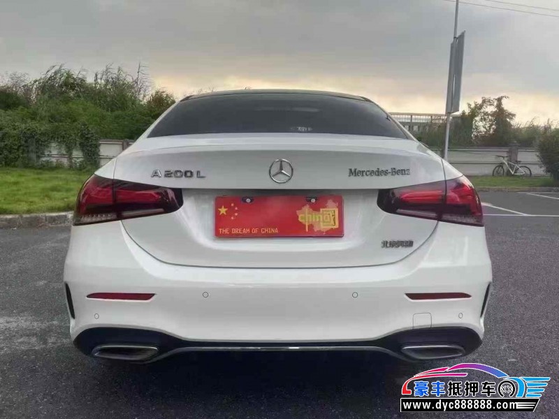 20年奔驰A轿车抵押车出售