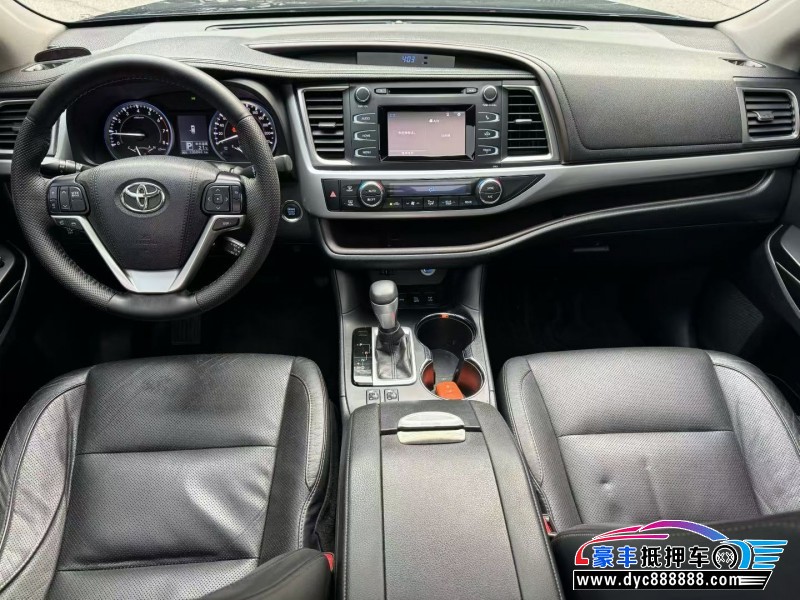 17年丰田汉兰达轿车抵押车出售