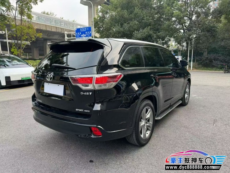 17年丰田汉兰达轿车抵押车出售