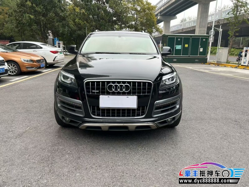 抵押车出售15年奥迪Q7轿车