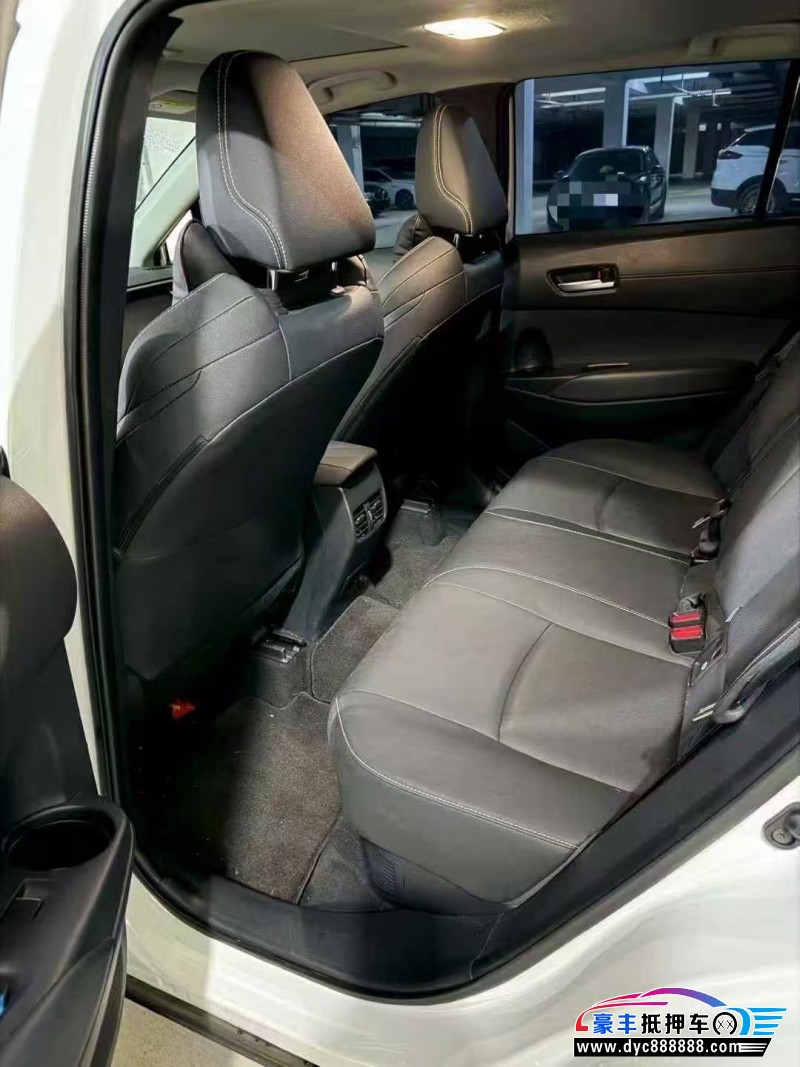 24年丰田锋兰达轿车抵押车出售