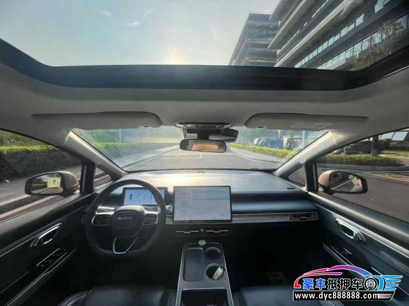 23年埃安Y70轿车抵押车出售