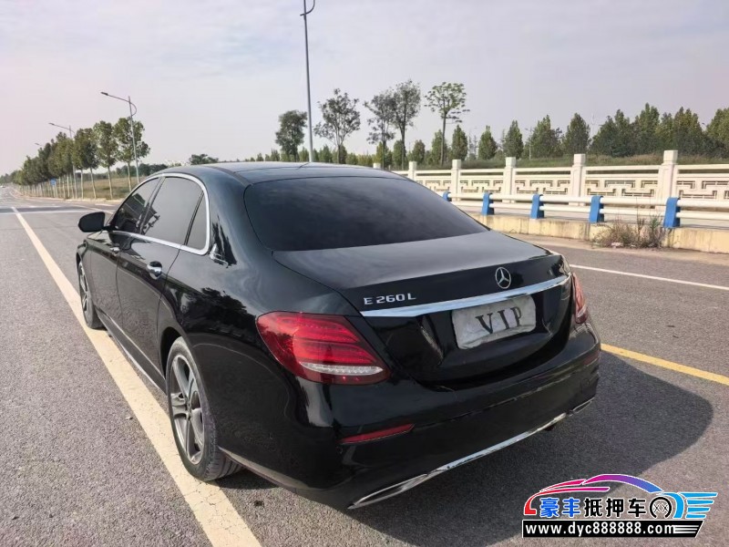 20年奔驰E轿车抵押车出售