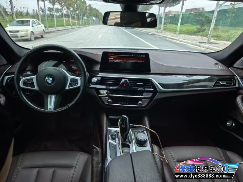 20年宝马5系轿车抵押车出售