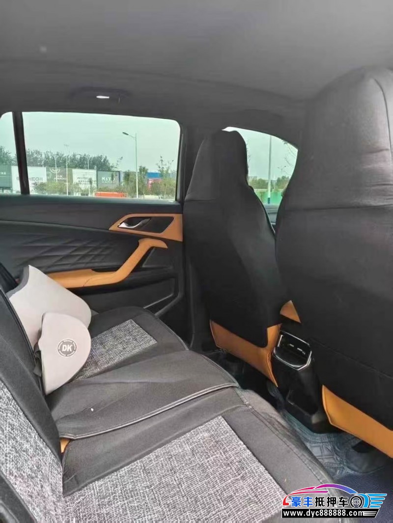 25年荣威RX5轿车抵押车出售