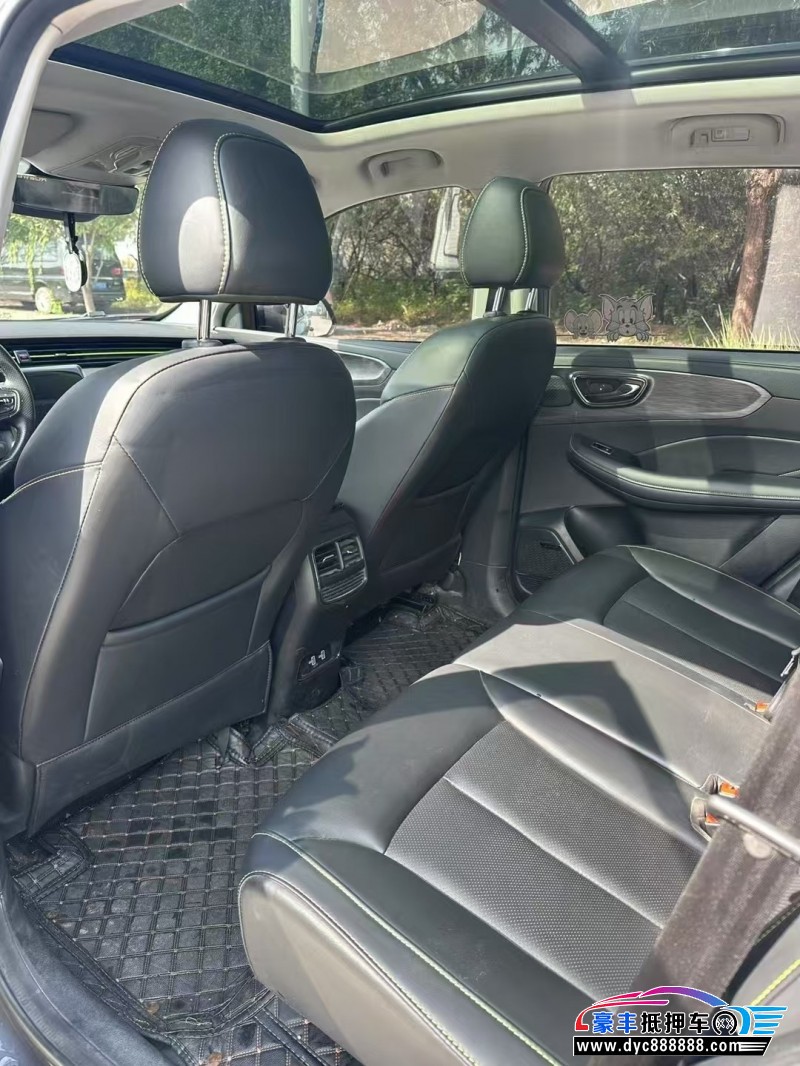 22年荣威RX5轿车抵押车出售