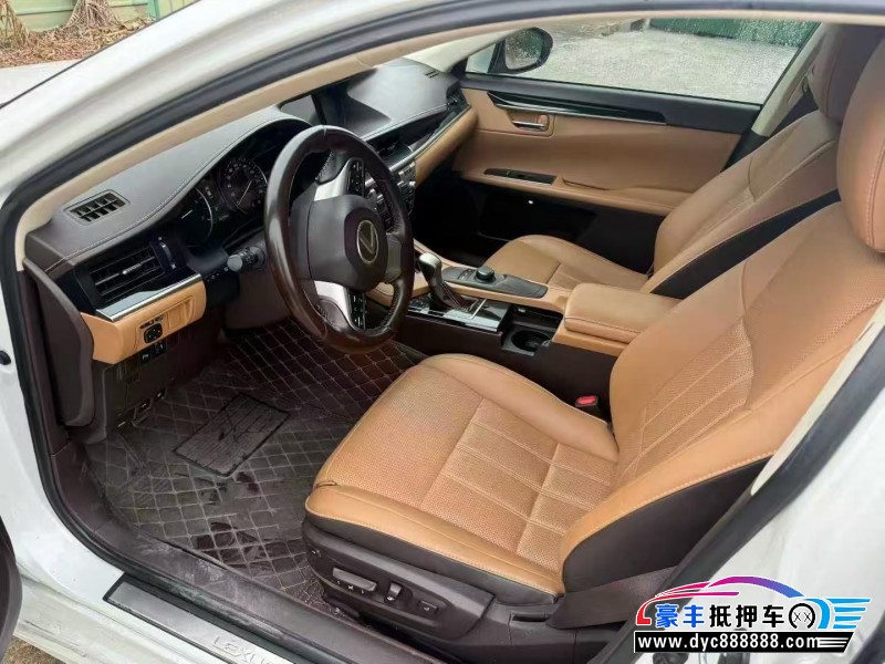 16年雷克萨斯ES轿车抵押车出售