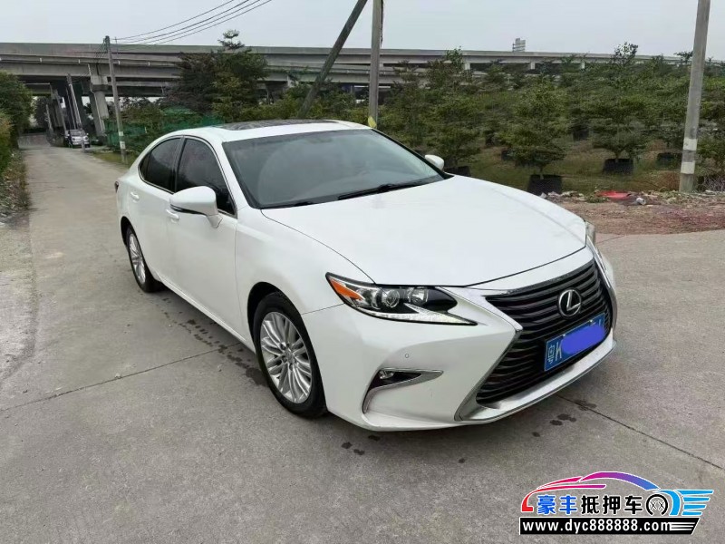 16年雷克萨斯ES轿车抵押车出售