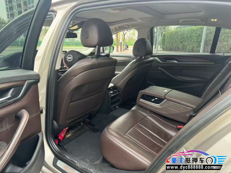 18年宝马5系轿车抵押车出售