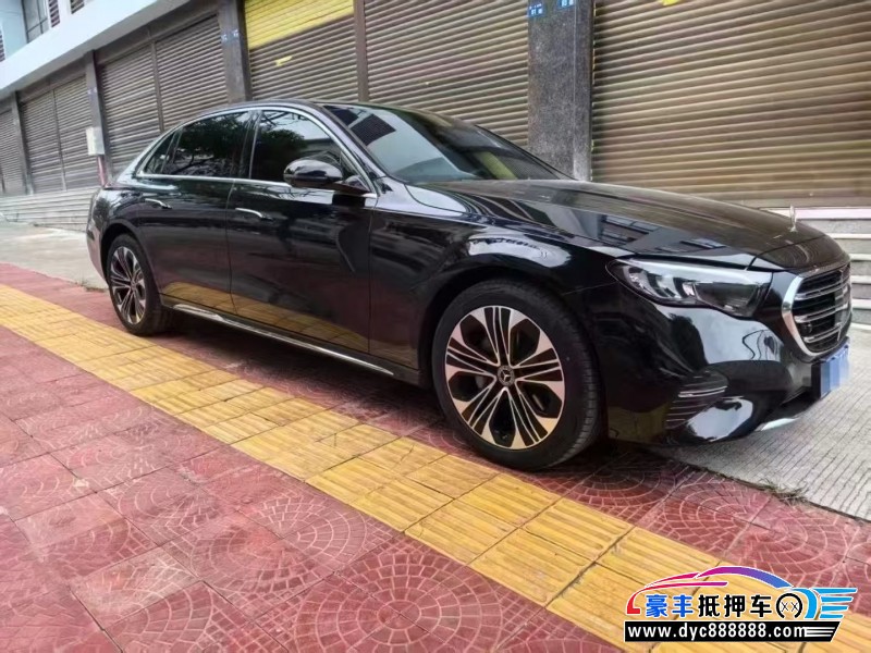 25年奔驰E轿车抵押车出售