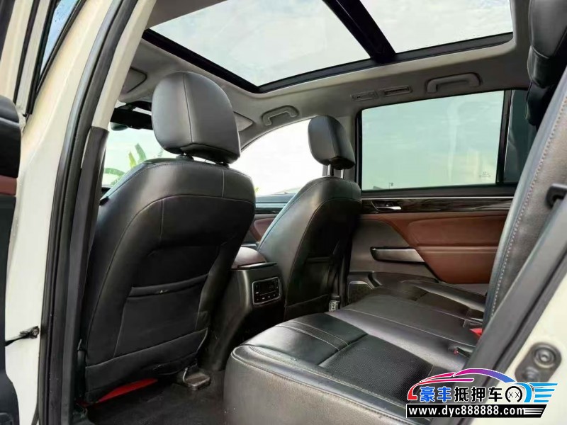 17年传祺GS8轿车抵押车出售