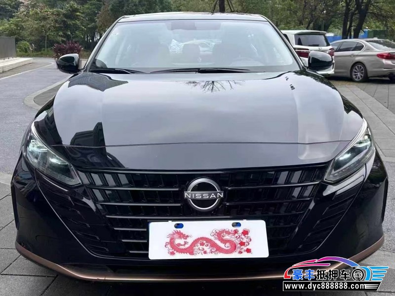 25年日产天籁轿车抵押车出售