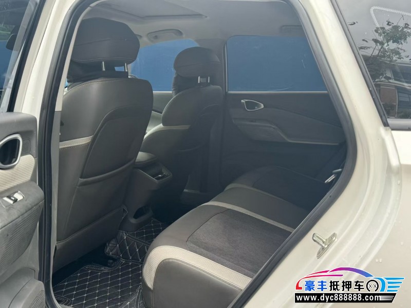 21年宝骏RC5轿车抵押车出售