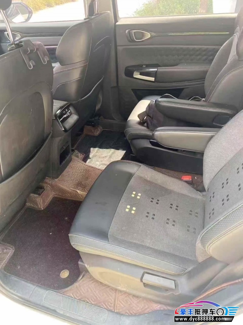 19年宝骏宝骏RM5轿车抵押车出售