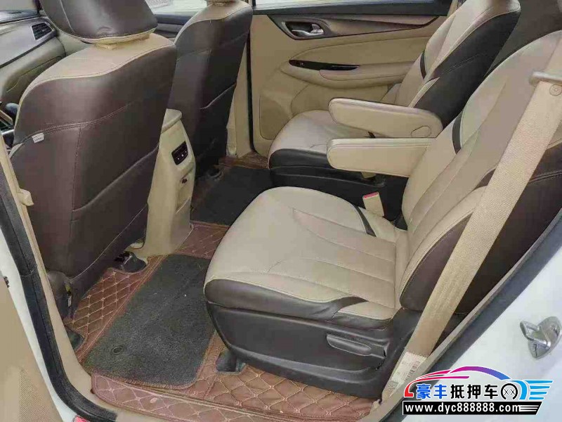 18年宝骏730轿车抵押车出售