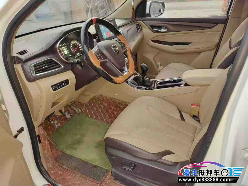 18年宝骏730轿车抵押车出售
