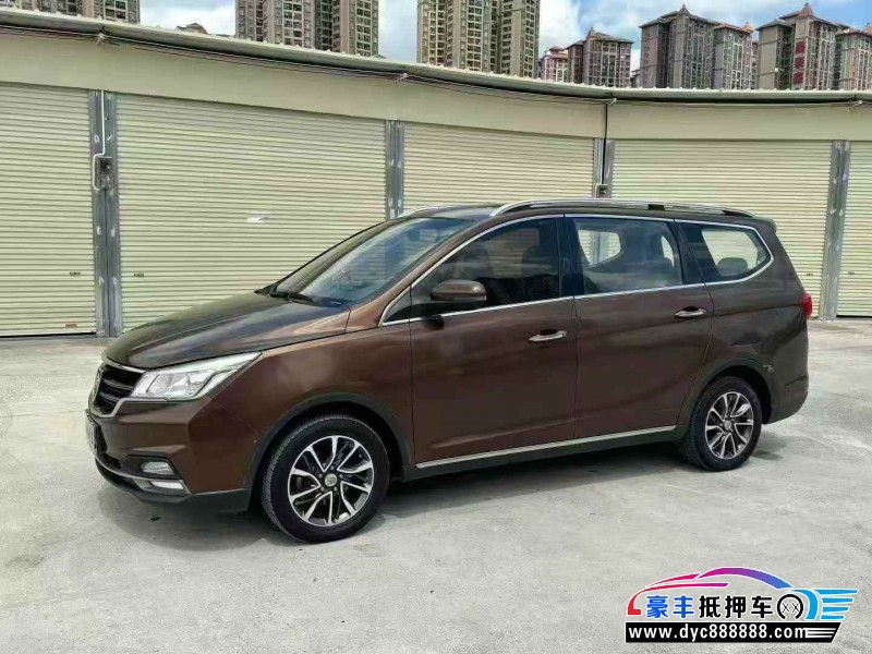 18年宝骏730轿车抵押车出售