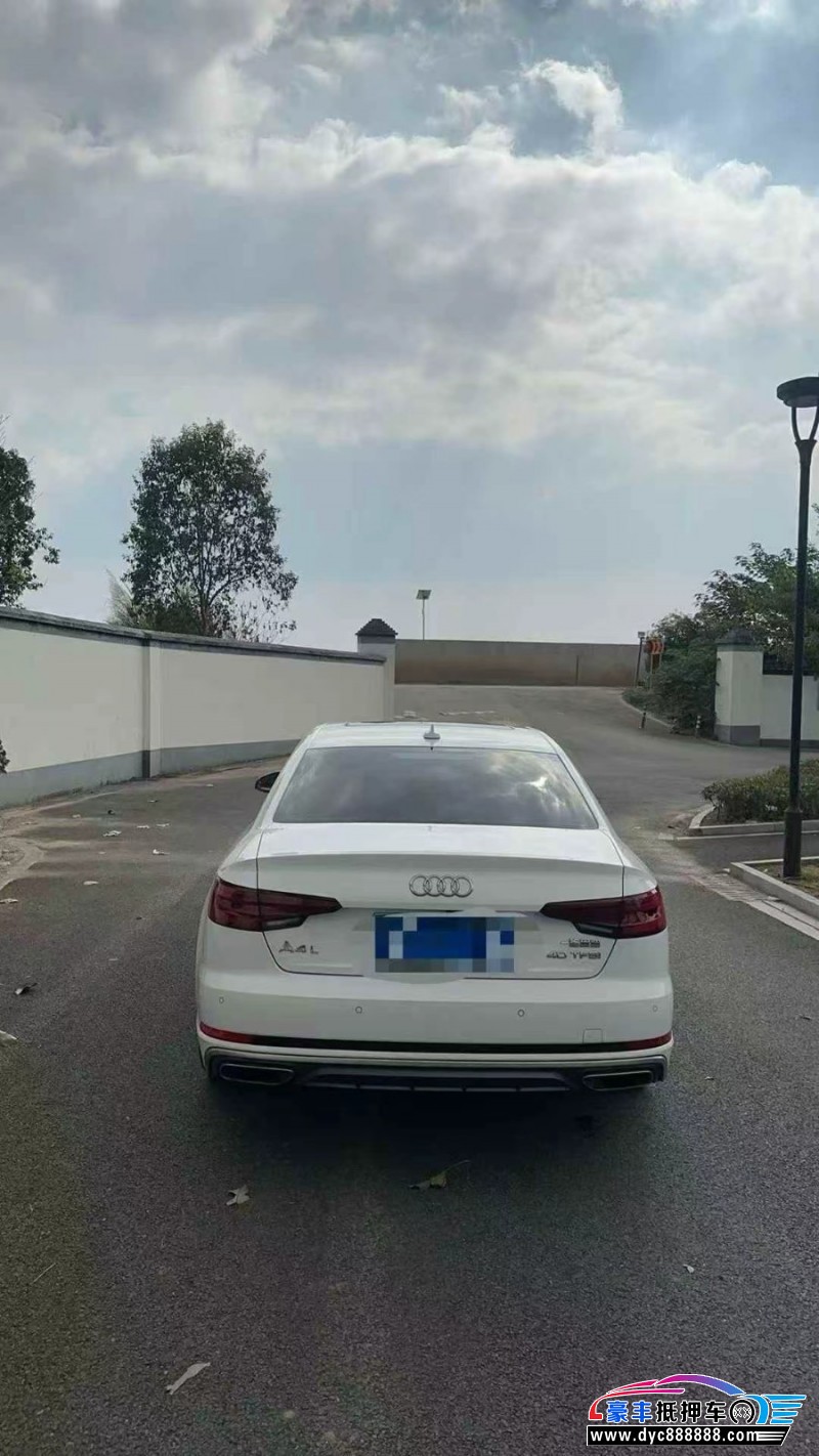 20年奥迪A4L轿车抵押车出售