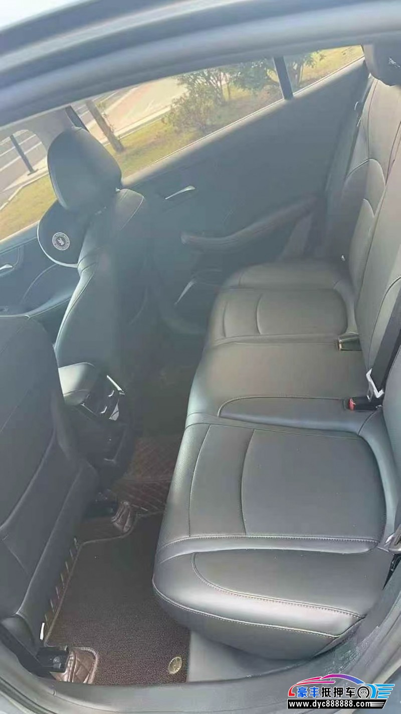 24年荣威i5轿车抵押车出售