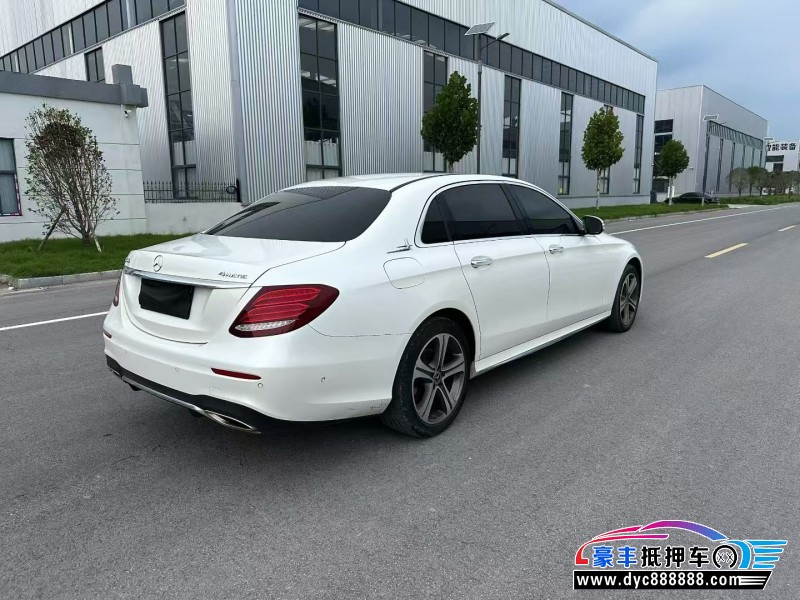 19年奔驰E轿车抵押车出售