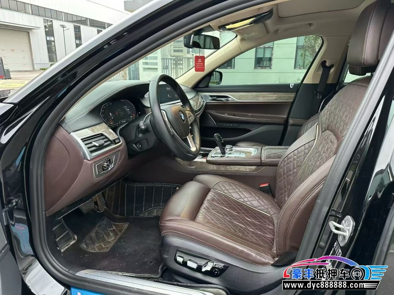 22年宝马7系轿车抵押车出售