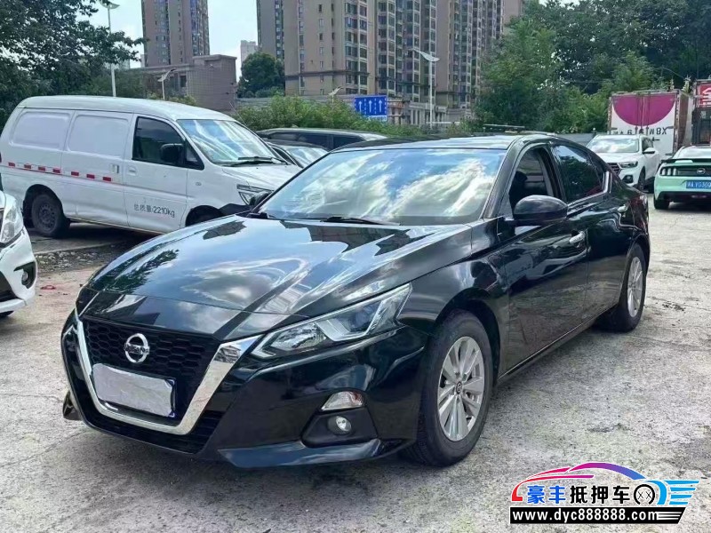 22年日产天籁轿车抵押车出售