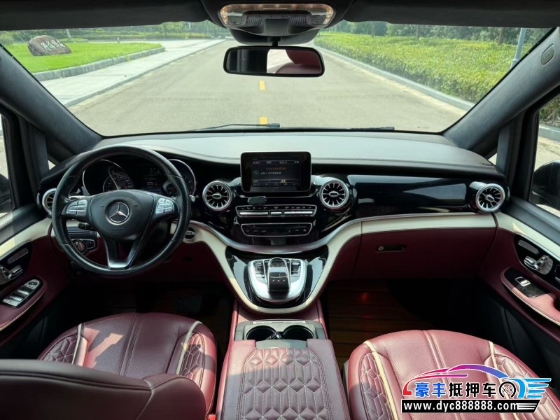 19年奔驰V轿车抵押车出售