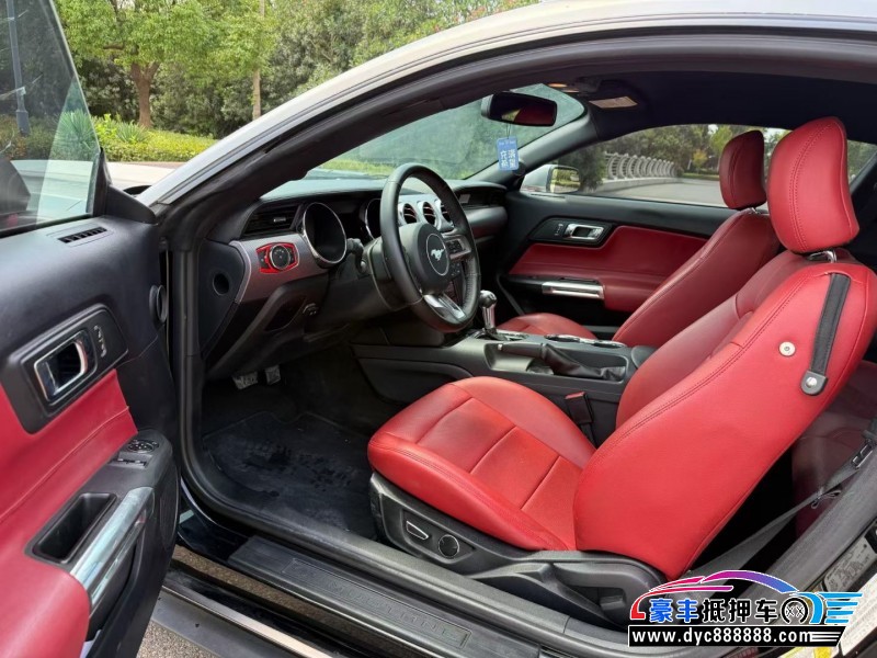 17年福特野马轿车抵押车出售