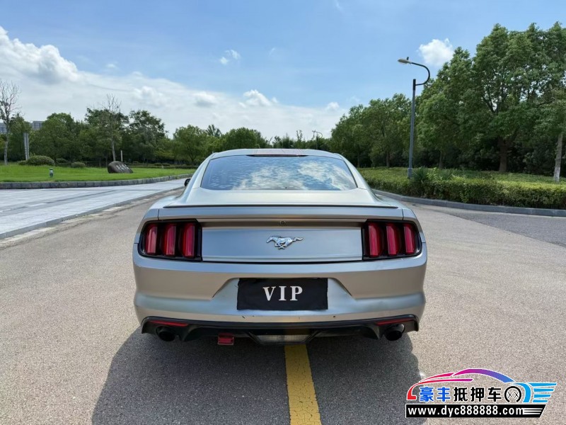 17年福特野马轿车抵押车出售