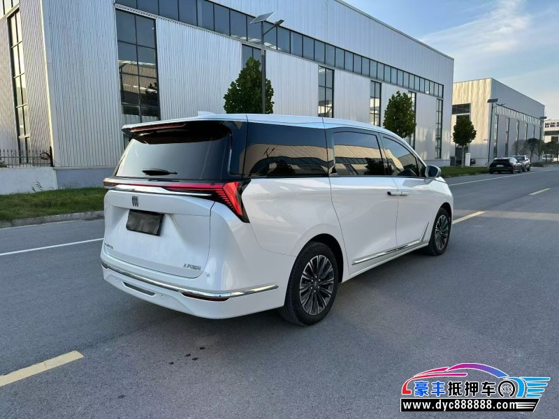 25年别克GL8轿车抵押车出售