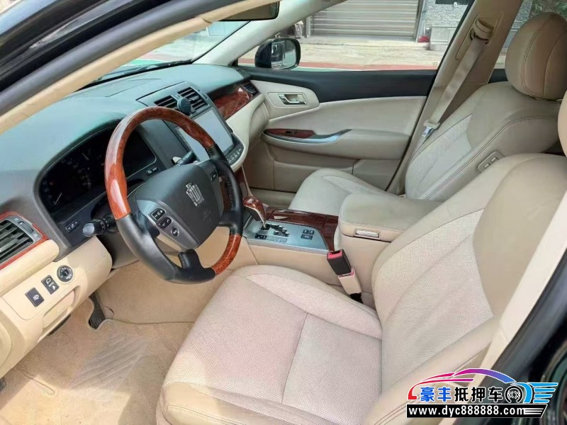 14年丰田皇冠轿车抵押车出售