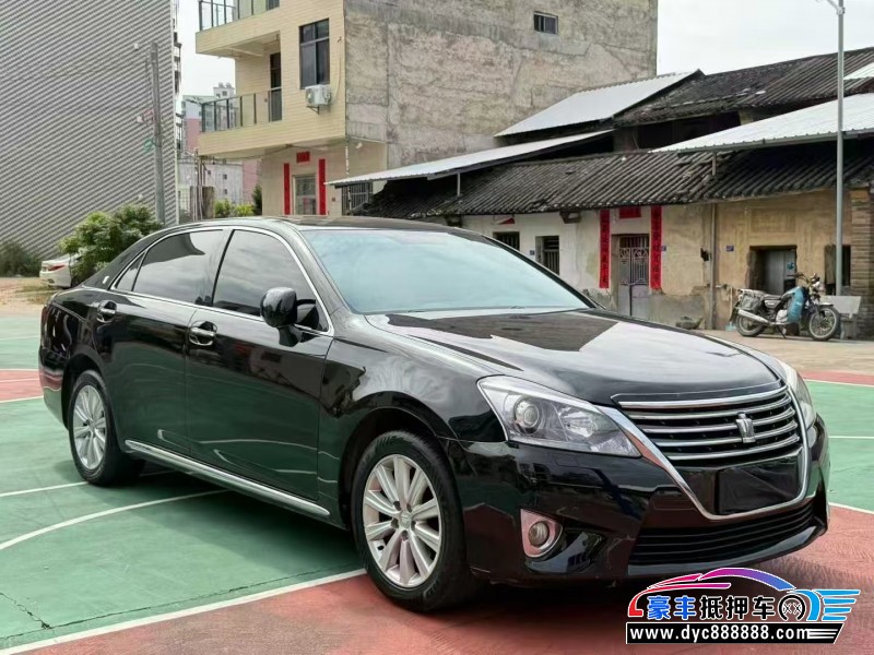 14年丰田皇冠轿车抵押车出售