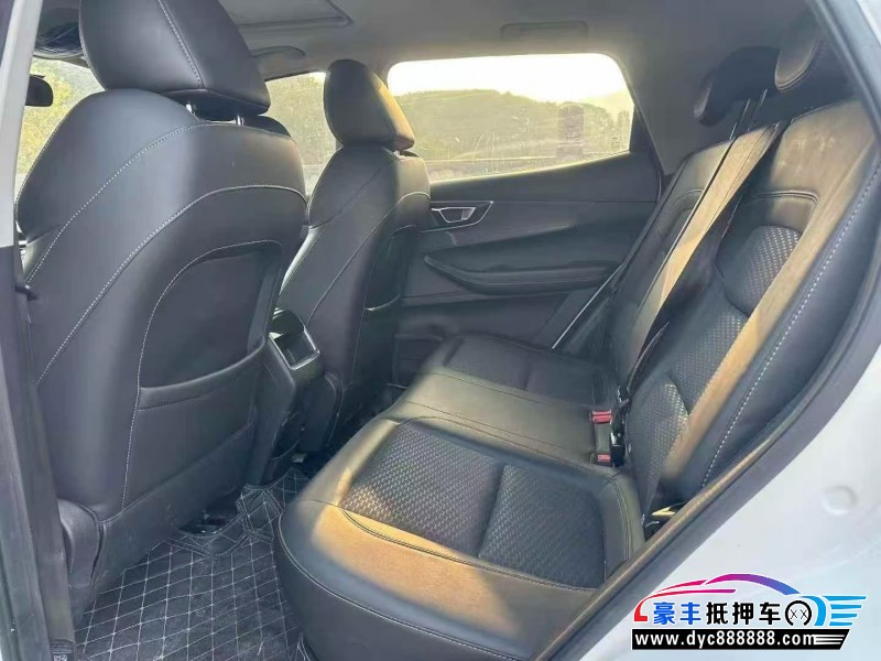 20年奇瑞瑞虎5x轿车抵押车出售