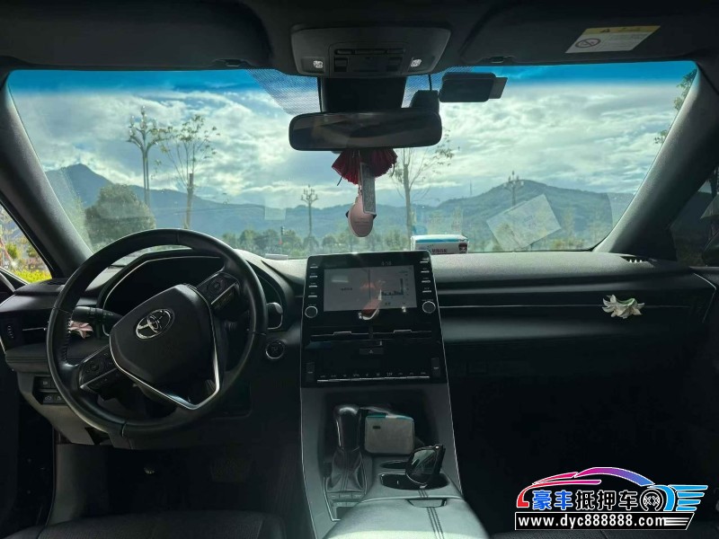 22年丰田亚洲龙轿车抵押车出售