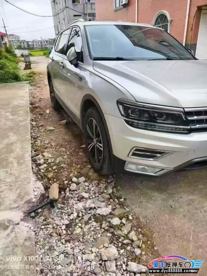 17年大众途观L轿车抵押车出售