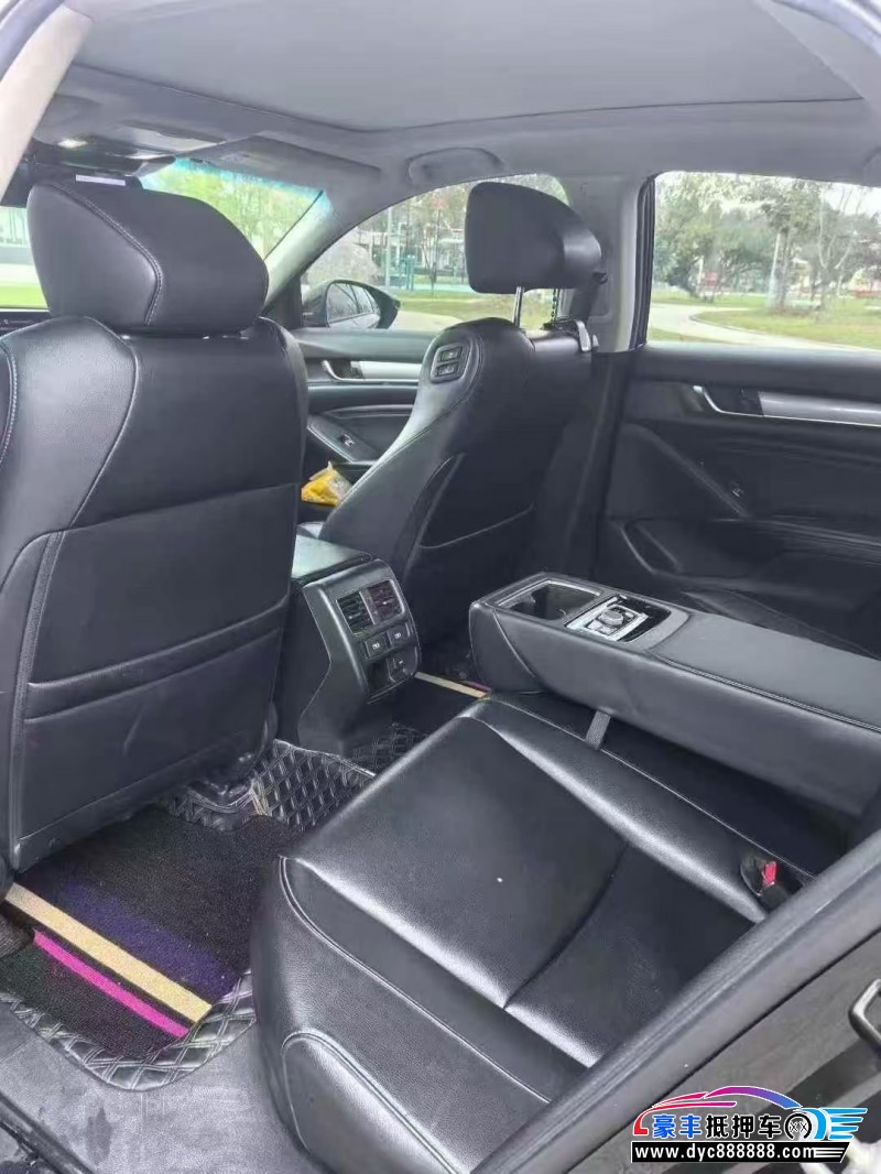 19年本田雅阁轿车抵押车出售