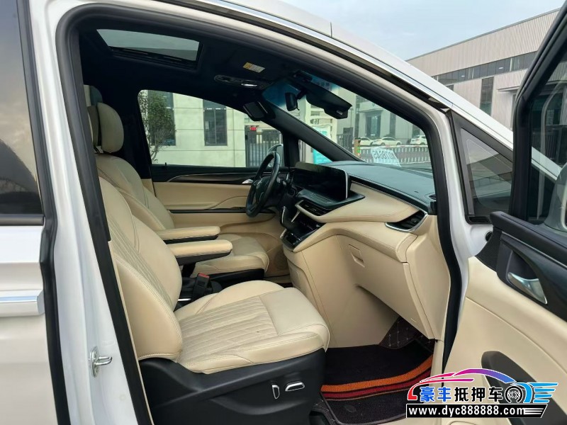 22年别克GL8轿车抵押车出售