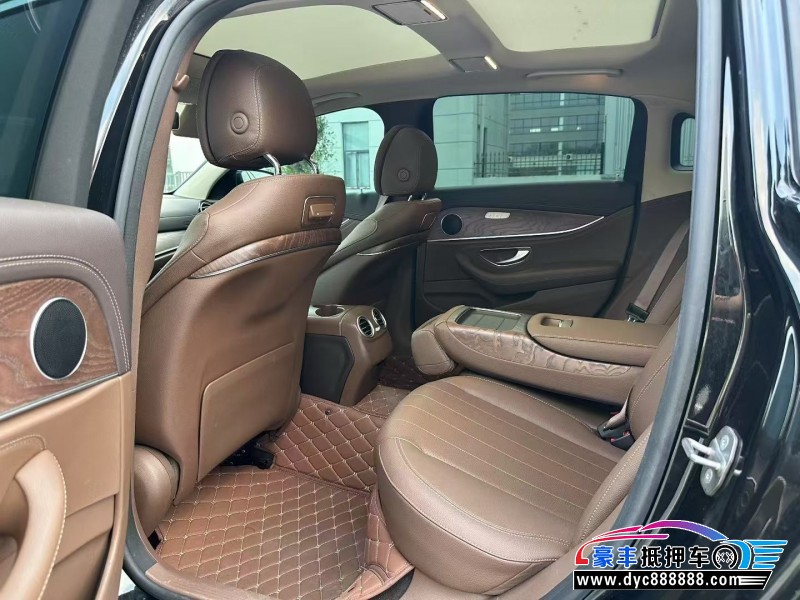 20年奔驰E轿车抵押车出售