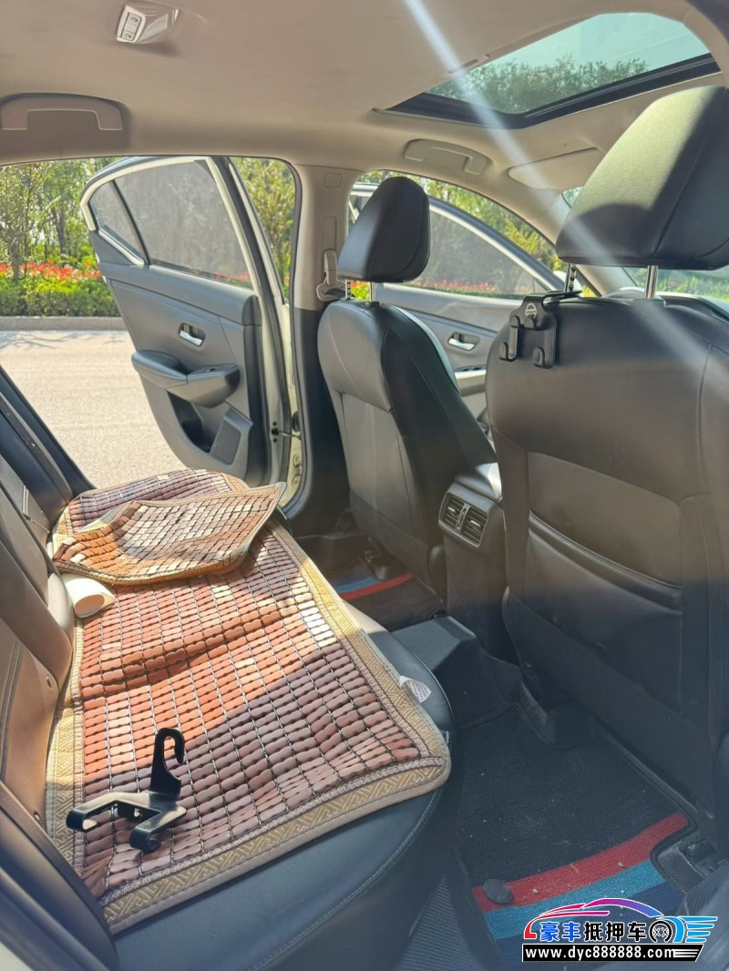 20年日产蓝鸟轿车抵押车出售