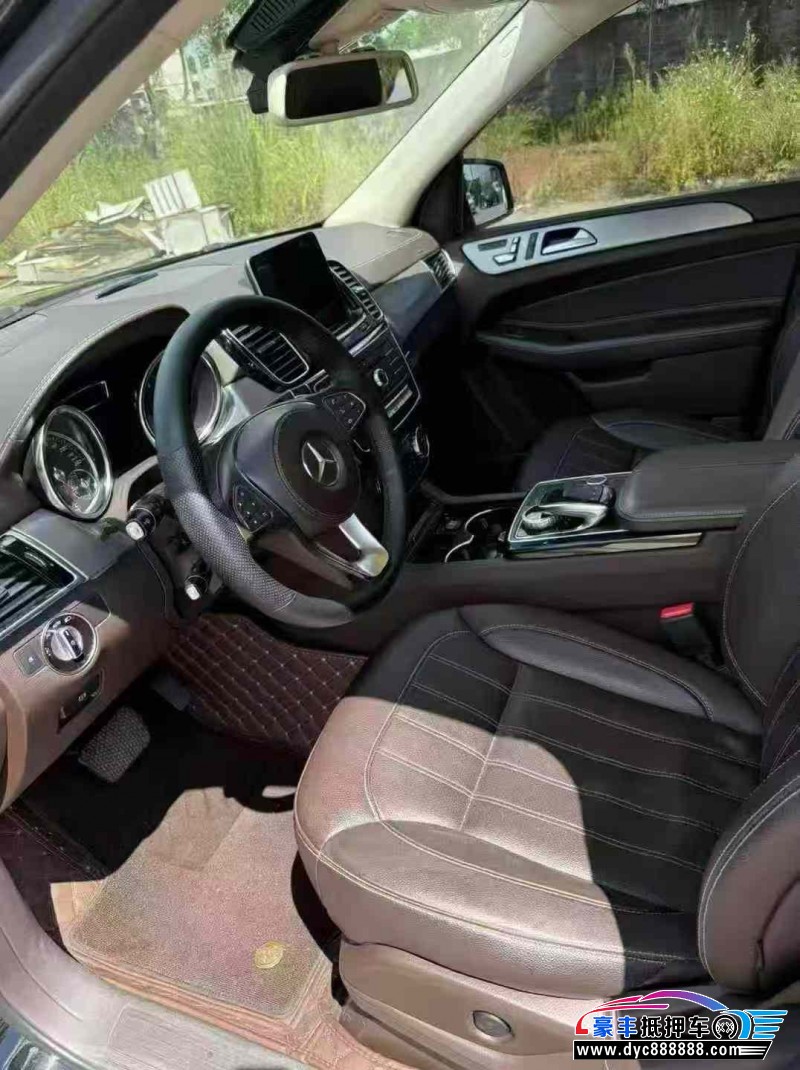 19年奔驰GLS轿车抵押车出售