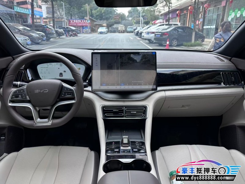 25年比亚迪宋轿车抵押车出售