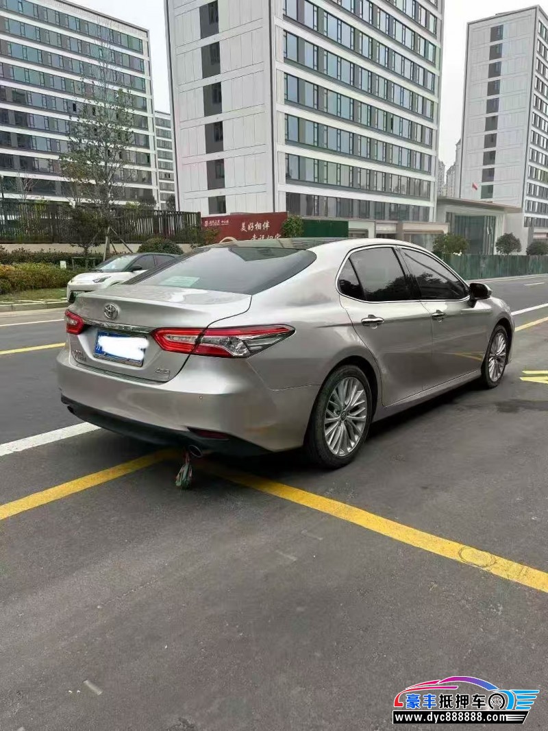 19年丰田凯美瑞轿车抵押车出售