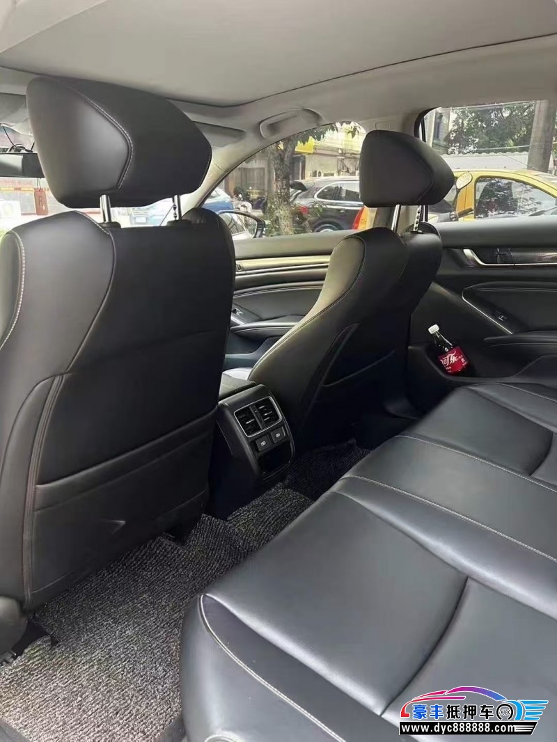 22年本田雅阁轿车抵押车出售