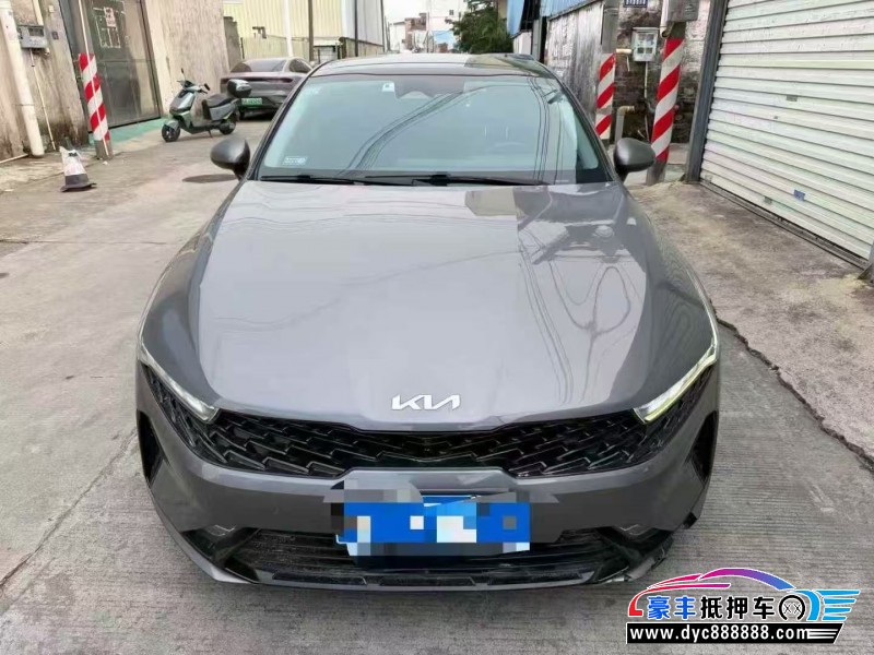 22年起亚K5轿车抵押车出售