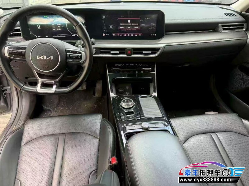 22年起亚K5轿车抵押车出售