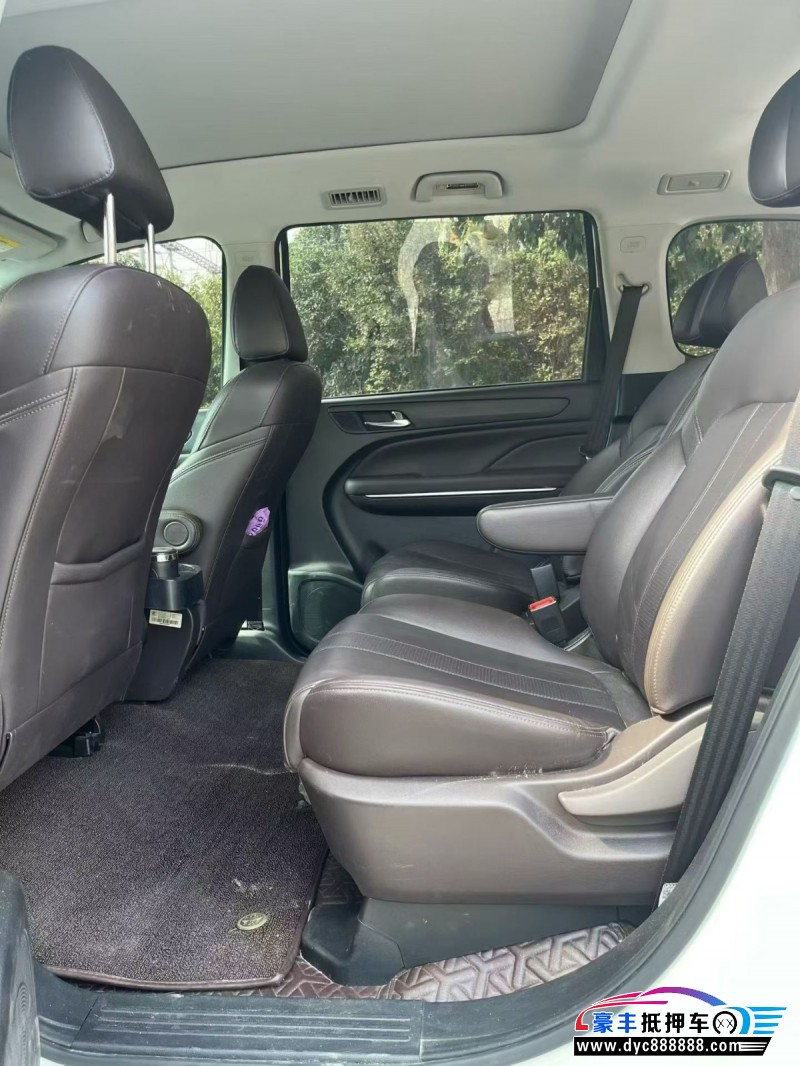 20年传祺m6轿车抵押车出售