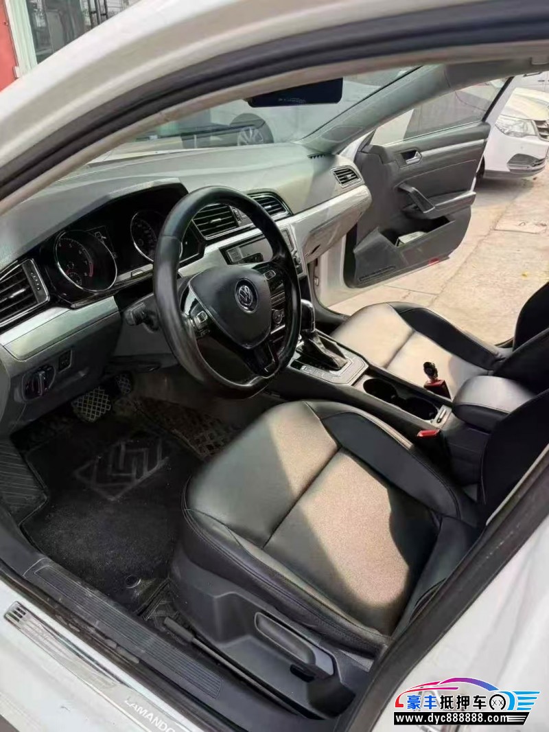 16年大众凌渡轿车抵押车出售